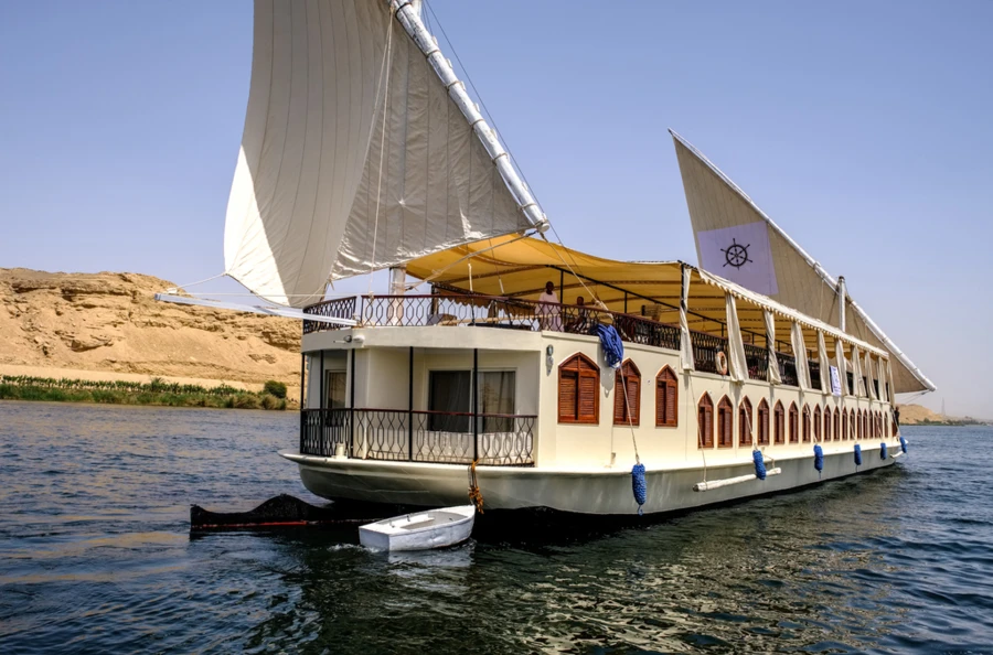 Circuit exceptionnel au fil de l'histoire égyptienne : 7 jours à bord d'un dahabieh et 3 nuits au Caire