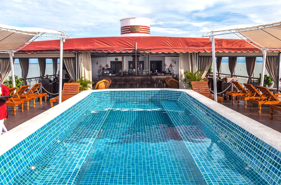 Unveiling the lost civilization: 8 days from Hô Chi Minh to Siem Reap