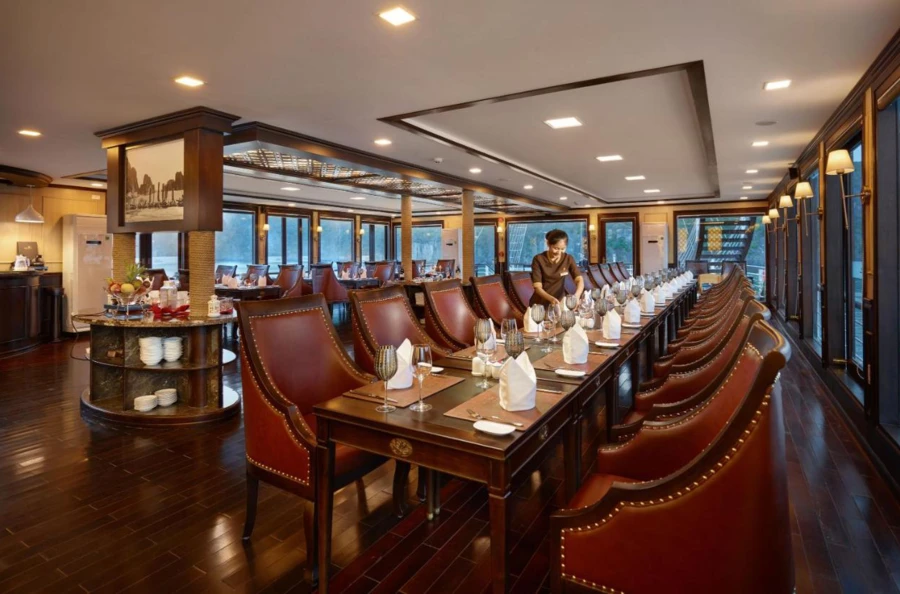 Croisière exclusive sur la baie d’Halong : entre détente, exploration et panoramas