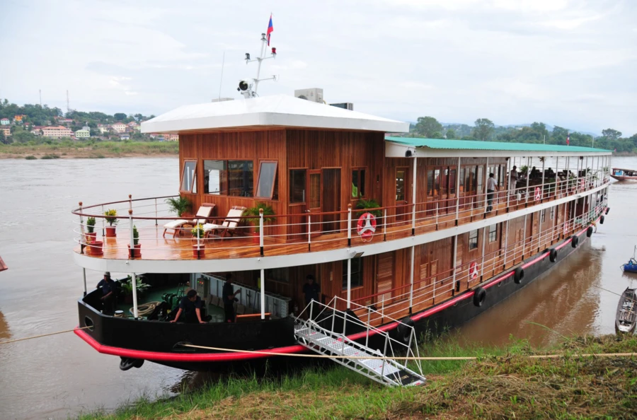 Navigation d'exception au fil du Mékong de Chiang Khong à Vientiane