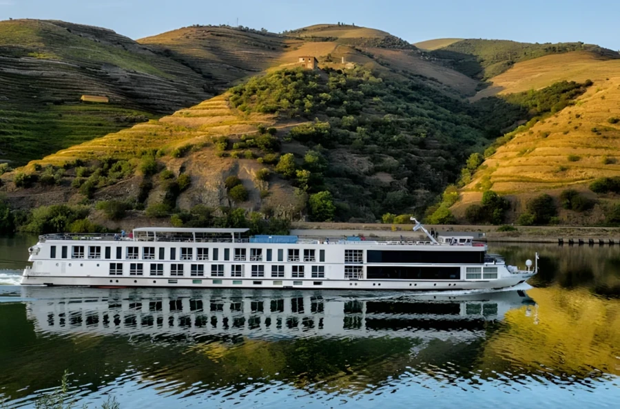 Croisière sur le Douro, entre villages médievaux et vignobles réputés