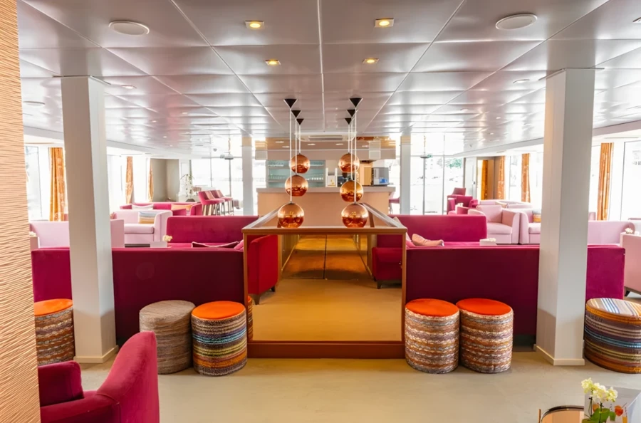 Les plus beaux châteaux de la Loire dans une croisière de 5 jours à bord d'une péniche à roues à aube