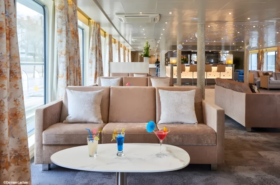 Croisière d'automne sur le Rhône : entre magie d'Avignon, sublimes paysages et trésors du terroir