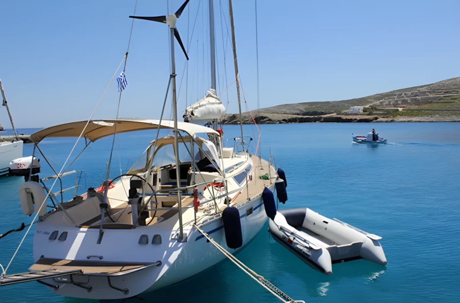Navigation à la voile à travers les îles grèques : plongée sous marine