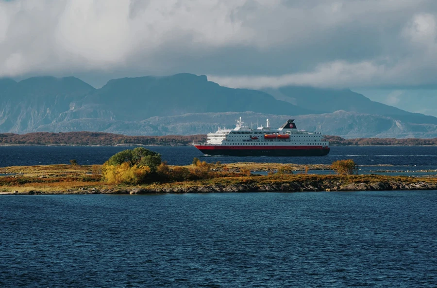 Explore the spectacular fjords of western Norway and its ancient Viking capital in 5 days