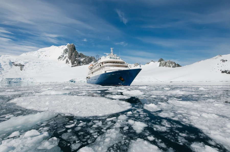 Patagonie, Terre de feu et Îles Shetland : expédition premium de 12 jours au cœur des terres sauvages de la Patagonie et de l'Antarctique