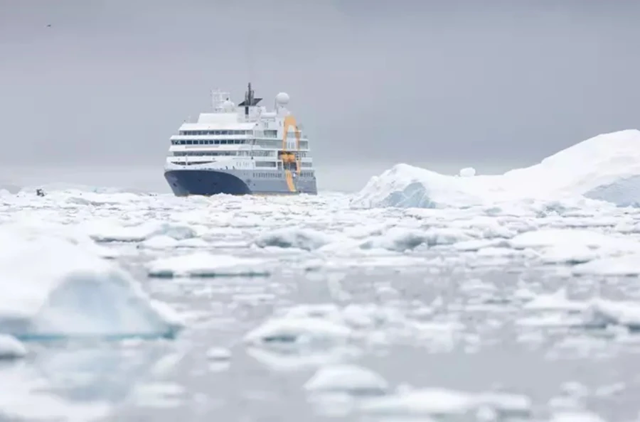 Traversée du cercle polaire : expédition australe de 14 jours