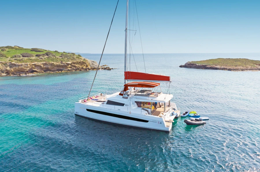 The splendours of the Caribbean on a cruise: 8 unforgettable days amidst tropical islands and idyllic beaches