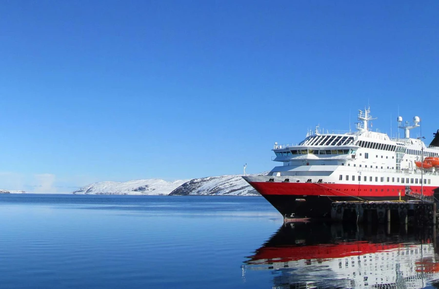 Croisière spectaculaire à travers les plus belles îles de l’Arctique norvégien : 6 jours de Kirkenes à Bergen