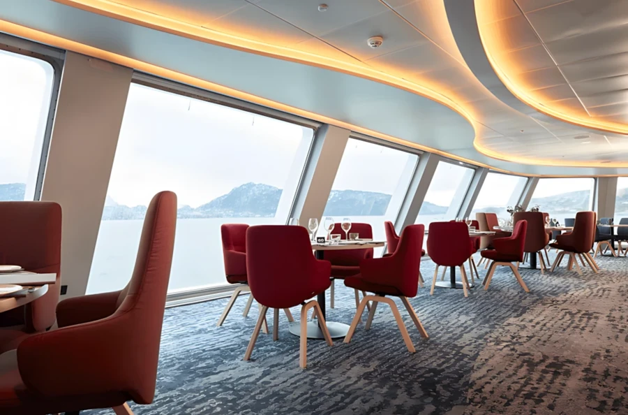 Odissea nell'Artico: crociera costiera di 5 giorni in Norvegia, con numerosi scali da Kirkenes a Trondheim