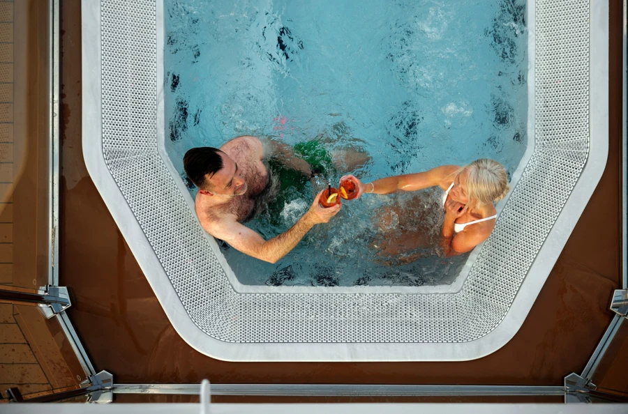 A complete 7-day escape across the great Norwegian glaciers, from Bergen to Kirkenes