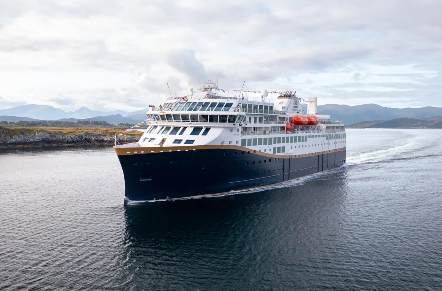 A complete 7-day escape across the great Norwegian glaciers, from Bergen to Kirkenes