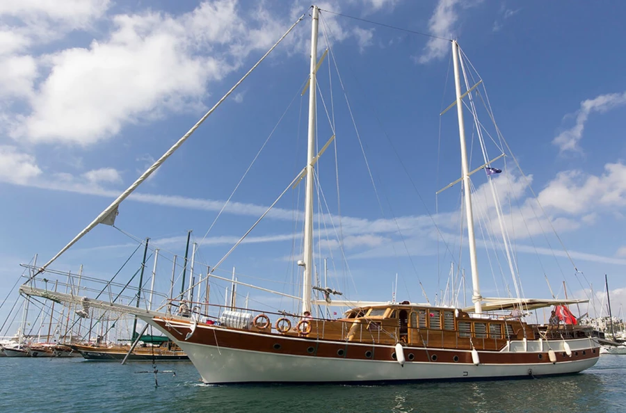 Toute la beauté de la Grèce dans une croisière d'une semaine en goélette dans les îles ioniennes, au départ de Corfou