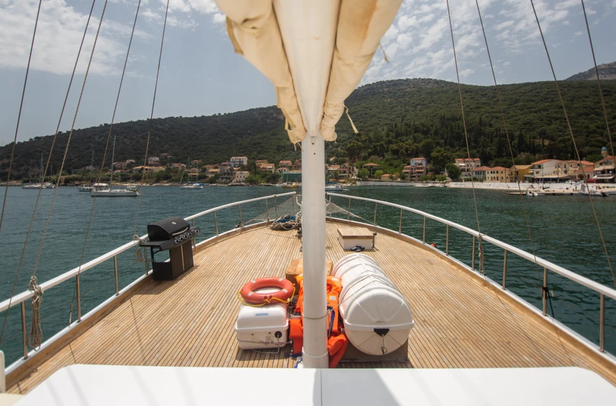 Segeln mit dem Schoner zu den schönsten Inseln des Ionischen Meeres: Zakynthos, Lefkas, Ithaka und Kefalonia