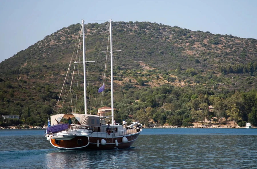 Segeln mit dem Schoner zu den schönsten Inseln des Ionischen Meeres: Zakynthos, Lefkas, Ithaka und Kefalonia