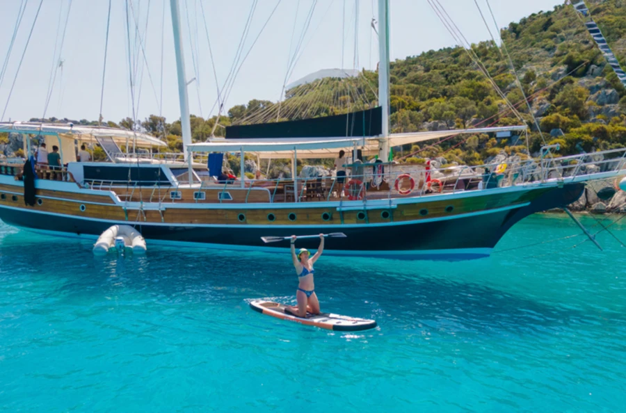 Plongée dans les eaux et la culture turques à bord d'une goélette traditionnelle lors d'une croisière de huit jours au départ de Fethiye