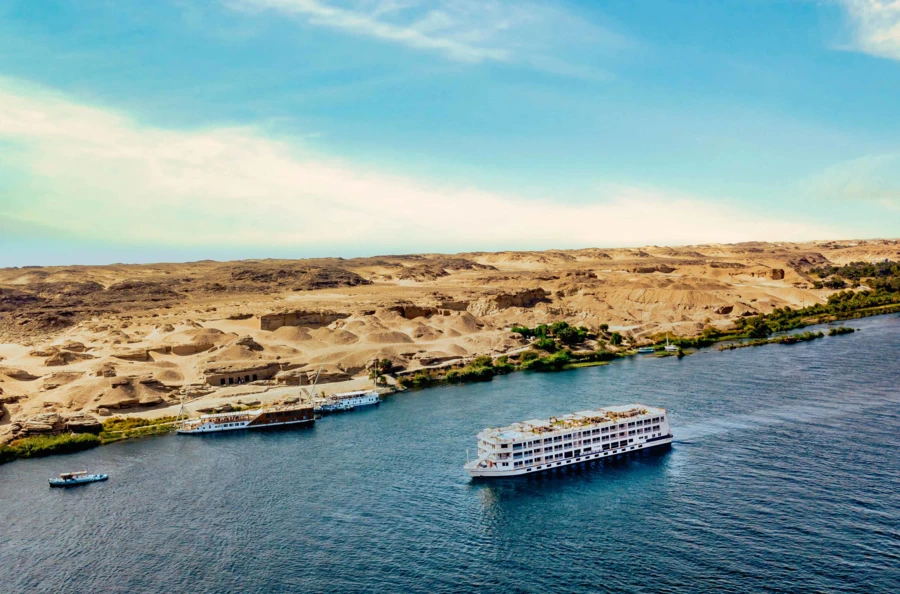 Dream getaway between Luxor and Aswan: discover Egypt's most beautiful temples on a 5-day cruise on the Nile