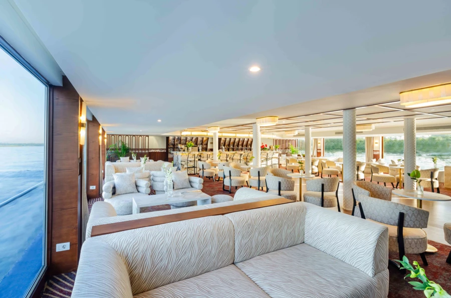 Dream getaway between Luxor and Aswan: discover Egypt's most beautiful temples on a 5-day cruise on the Nile