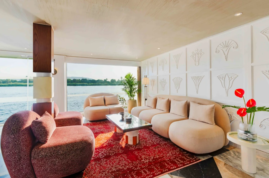 Dream getaway between Luxor and Aswan: discover Egypt's most beautiful temples on a 5-day cruise on the Nile