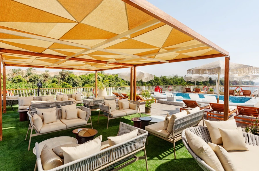 Dream getaway between Luxor and Aswan: discover Egypt's most beautiful temples on a 5-day cruise on the Nile