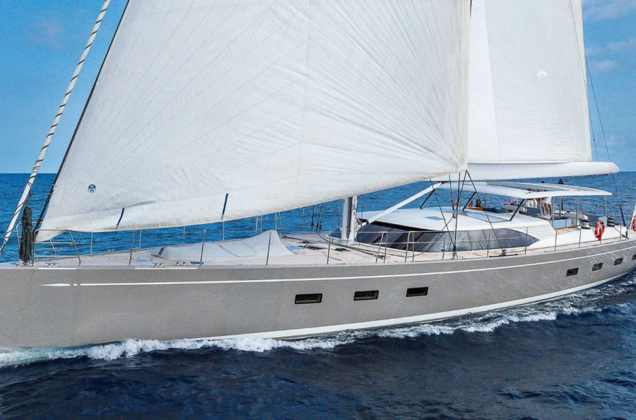 Sail privately, discover Italy at your own pace
