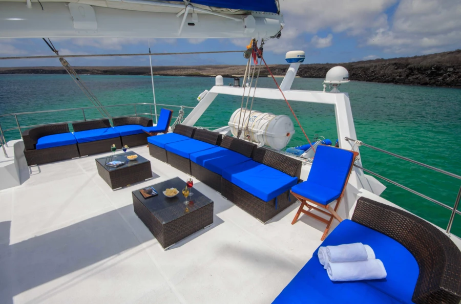 Avventura in catamarano di 8 giorni nel cuore della natura straordinaria delle Galapagos e delle sue isole più belle