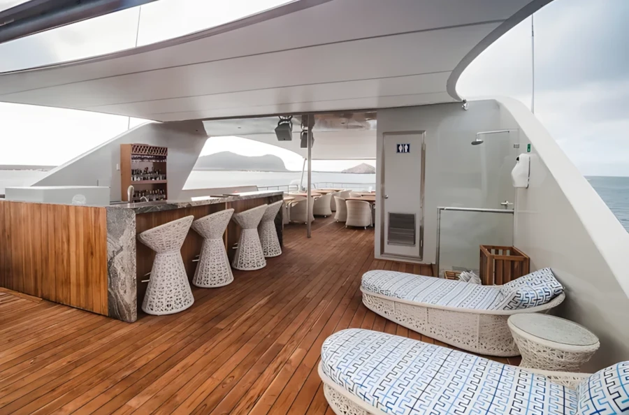 Les plages immaculées et la faune unique des îles Galápagos centrales et méridionales, un voyage Relais & Châteaux
