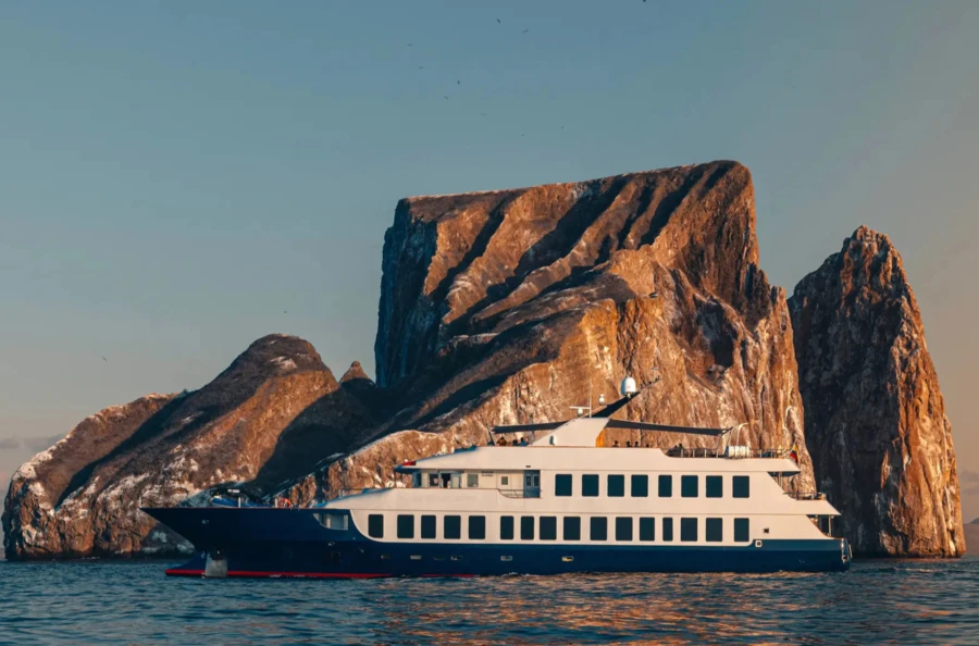 Les plages immaculées et la faune unique des îles Galápagos centrales et méridionales, un voyage Relais & Châteaux