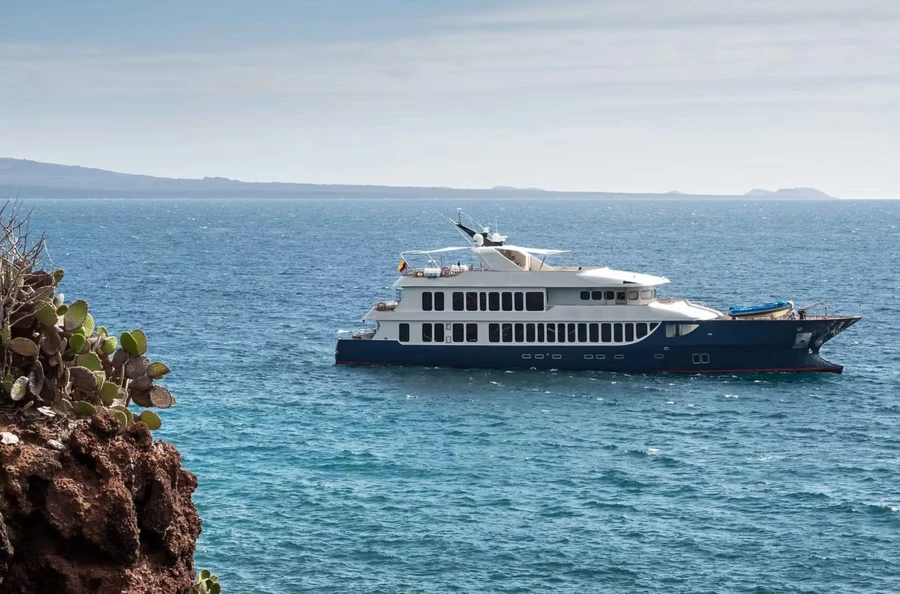 Les plages immaculées et la faune unique des îles Galápagos centrales et méridionales, un voyage Relais & Châteaux