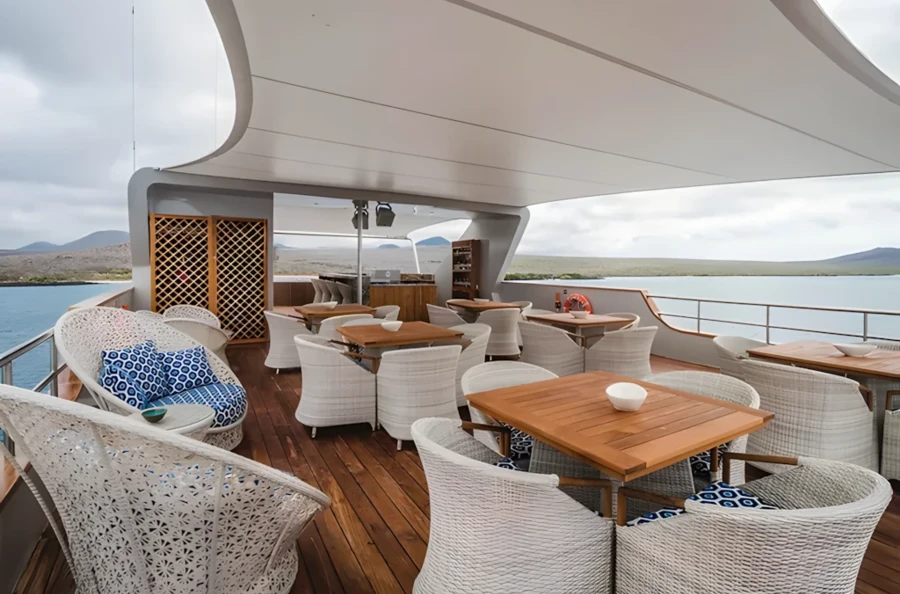 Les plages immaculées et la faune unique des îles Galápagos centrales et méridionales, un voyage Relais & Châteaux