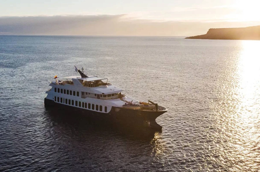Les plages immaculées et la faune unique des îles Galápagos centrales et méridionales, un voyage Relais & Châteaux