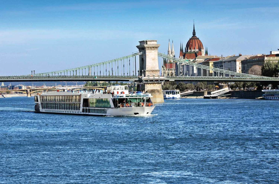 Itinéraire gourmand de Paris vers la Normandie au fil de la Seine : croisière épicurienne entre Histoire et vignobles