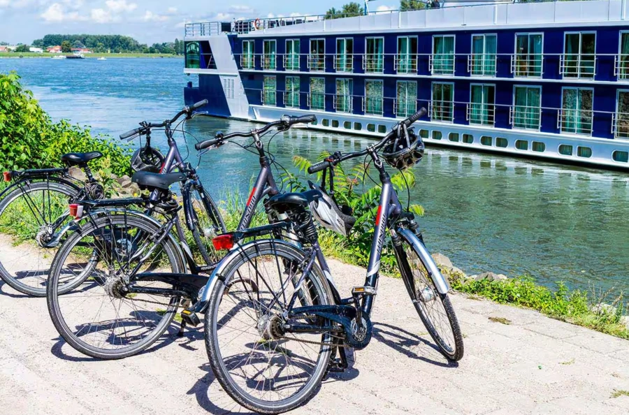 Itinéraire gourmand de Paris vers la Normandie au fil de la Seine : croisière épicurienne entre Histoire et vignobles