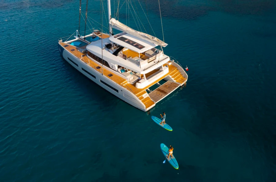 Exceptional travel in the Seychelles: the peaceful charm of the lagoons aboard a luxury catamaran