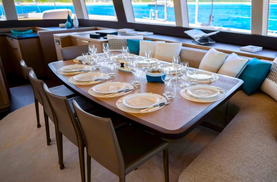 Exceptional travel in the Seychelles: the peaceful charm of the lagoons aboard a luxury catamaran