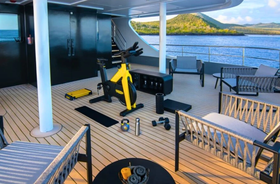 Aventure insulaire de 5 jours aux Galápagos à bord d’un yacht somptueux, une formidable expédition naturaliste à la rencontre d’une faune unique