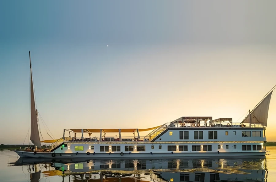 Immersion exclusive de 8 jours dans l’Égypte ancienne : croisière en dahabieh traditionnel au charme discret, dans un cadre naturel exceptionnel