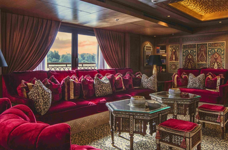 Navigation privée de 6 jours en dahabieh : de Louxor à Assouan, entre escales culturelles, luxe discret et moments de détente