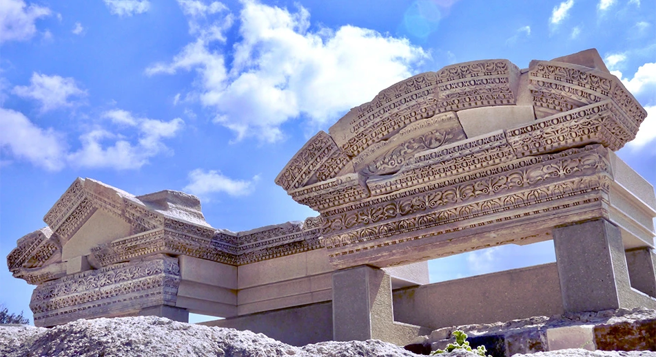 Visite du théâtre antique de Milos