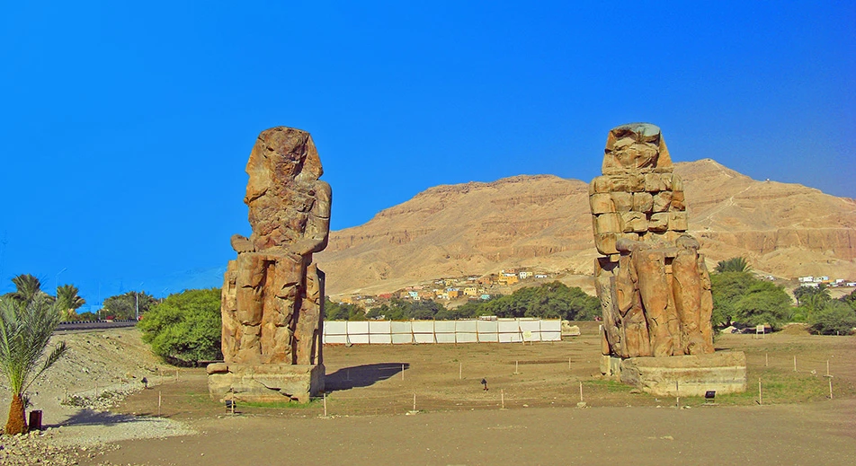 Visite des Colosses de Memnon