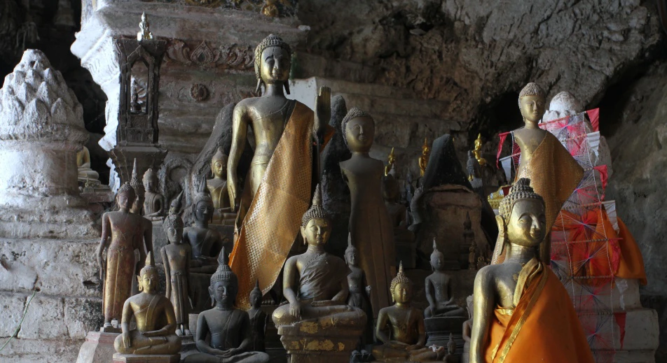 Visite des grottes de Pak Ou