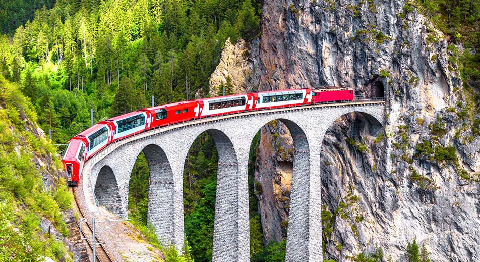 Voyage à bord du train « Glacier Express »