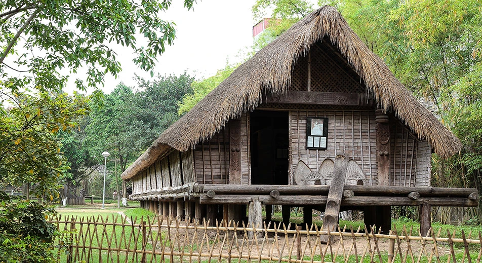 Visite du musée de l'ethnographie d'Hanoi