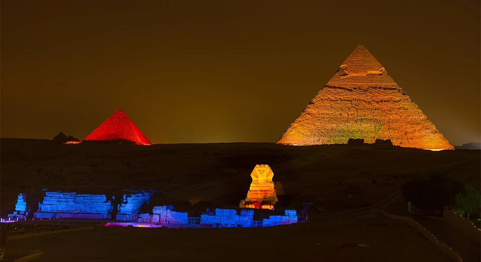 Spectacle de son et lumière aux pyramides de Gizeh