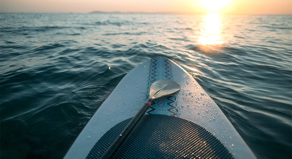 Stand up paddling (pagaie debout), plongée en apnée et kayak