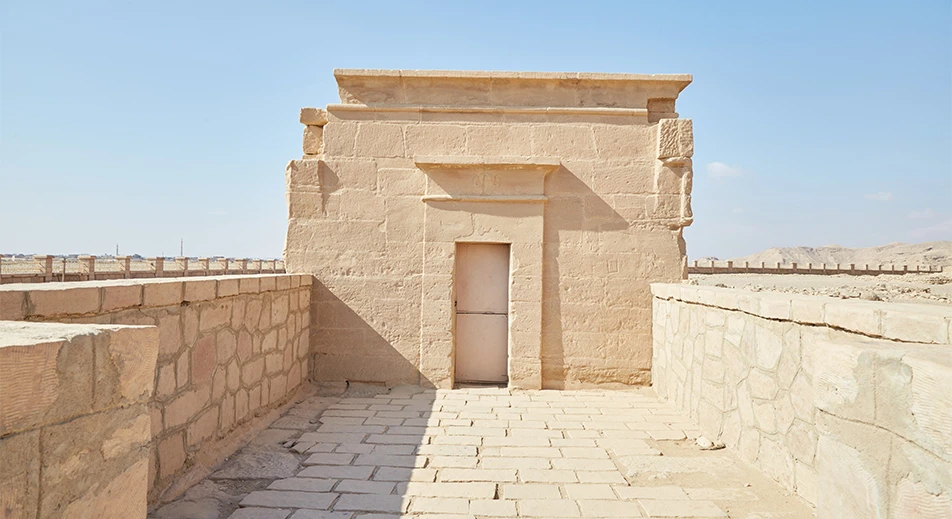 Visite des temples de Nekhbet et de Thot