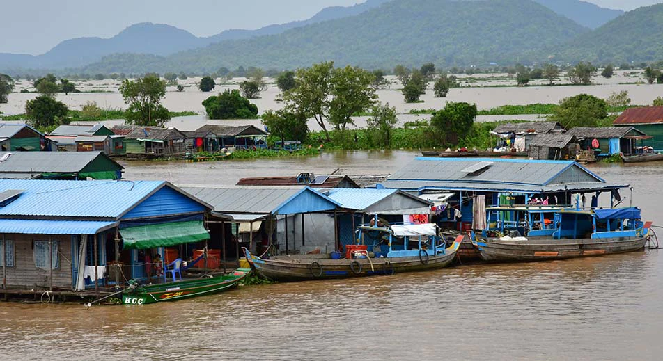 Kampong Laeang Tour