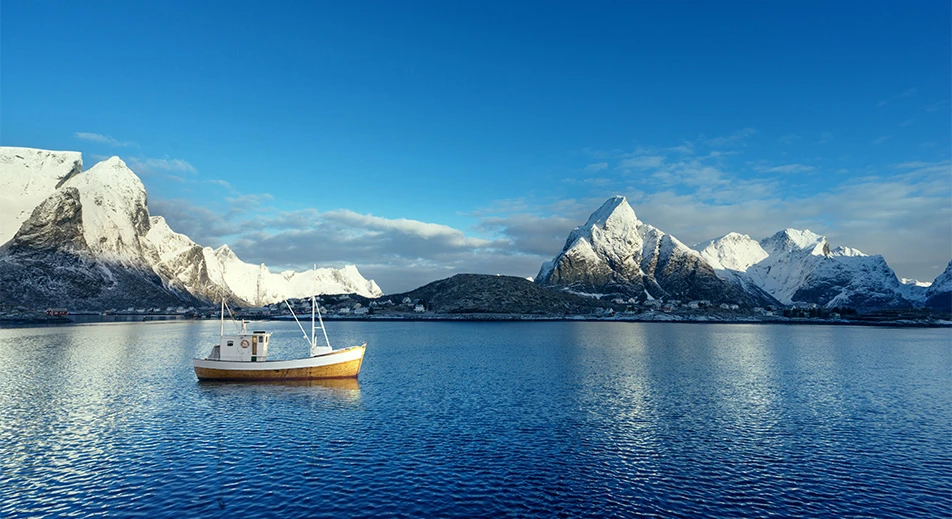 Pêche dans un fjord arctique