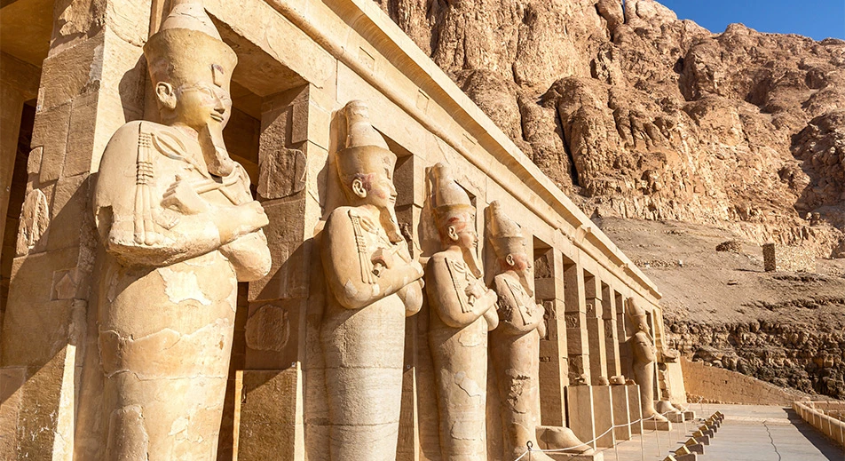 Visit of the mortuary temple of Hatshepsut