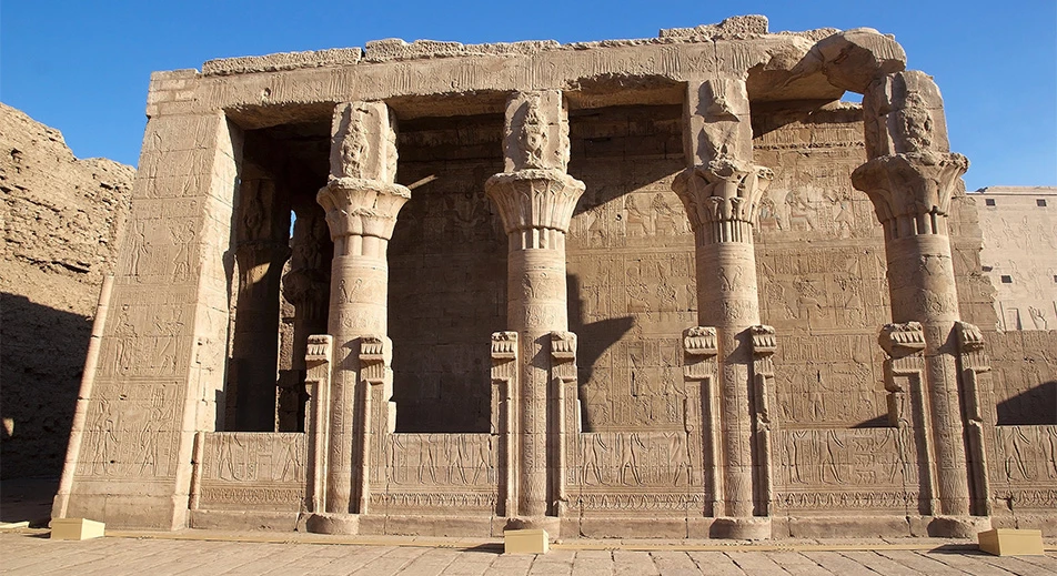 Visit of the Edfu temple